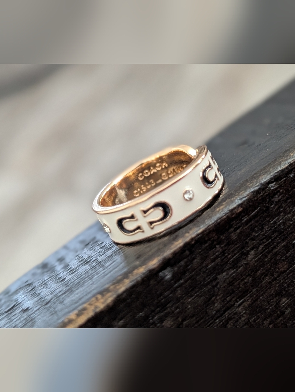COACH Enamel Signature C Ring in Cream and Gold